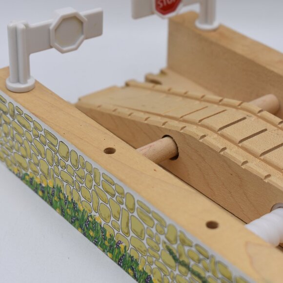 Thomas Wooden Railway Train Transfer Table Clickity Clack Track P856 - Picture 6 of 15